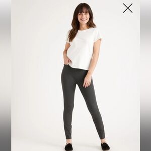 NWOT Quince skinny ponte pants